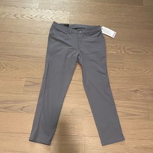 NEW WITH TAGS- Lululemon ABC Pant Slim 28”L in size 32